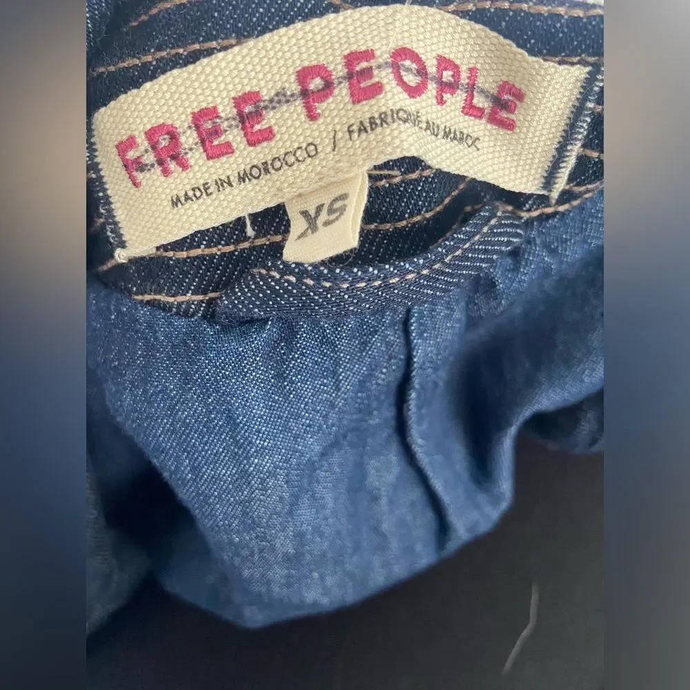 NWOT Free People Denim Car Coat in Rinse Wash Blue Oversized Sz XS 100% cotton